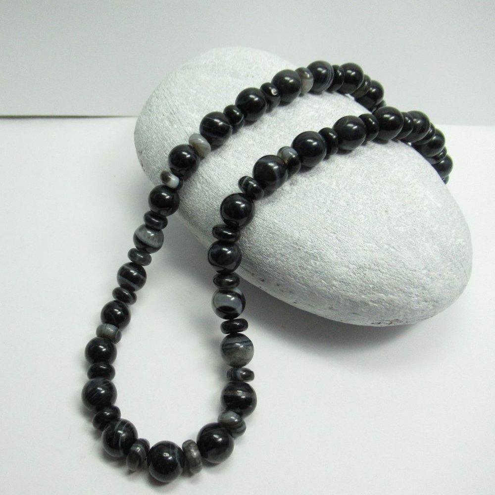 Black Lace Agate bead Necklace